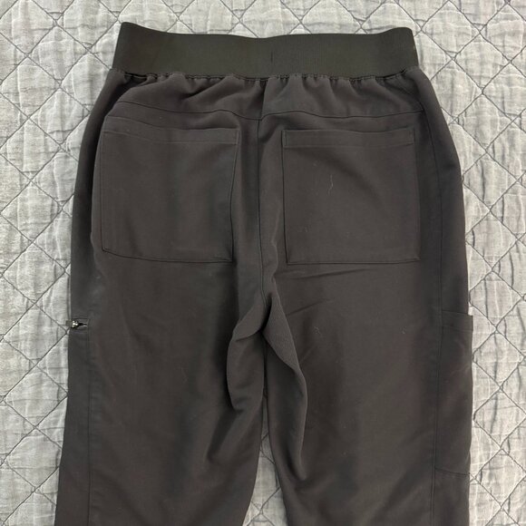 2 Fabletics Scrub Pants - On Call Jogger - Black - Size Small - Picture 4 of 5